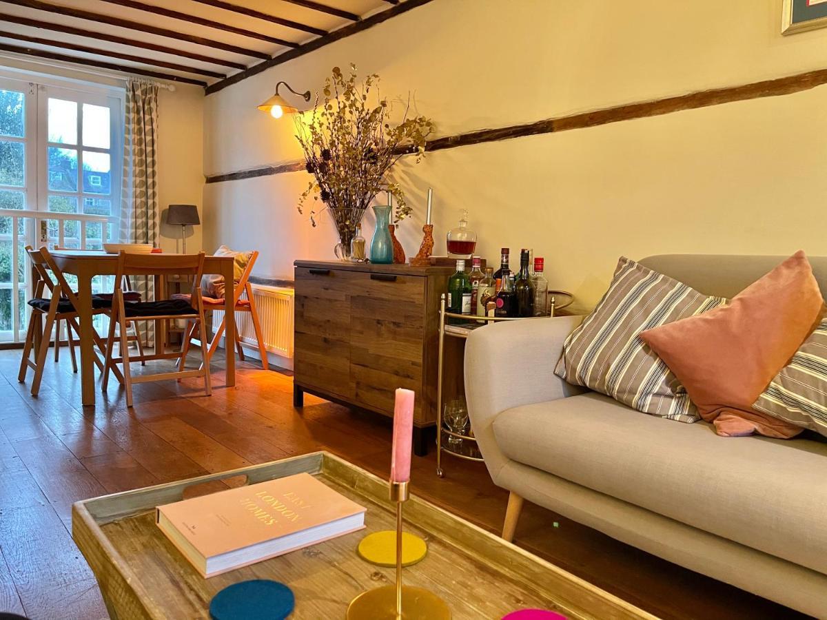 The Writer's Holiday home Deal