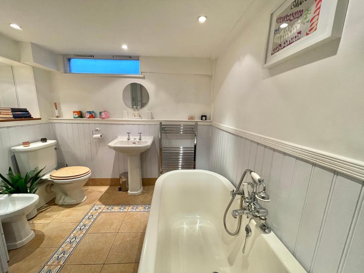 The Writer's Holiday home Deal